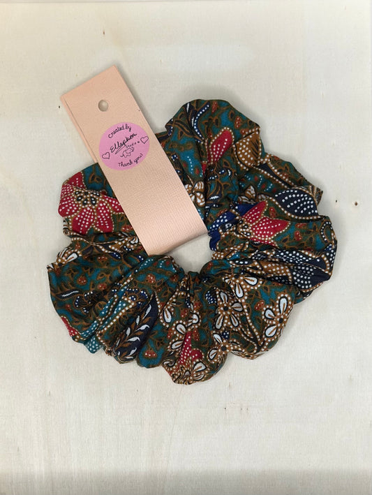 Hijau Kebaya Batik Hair Scrunchie