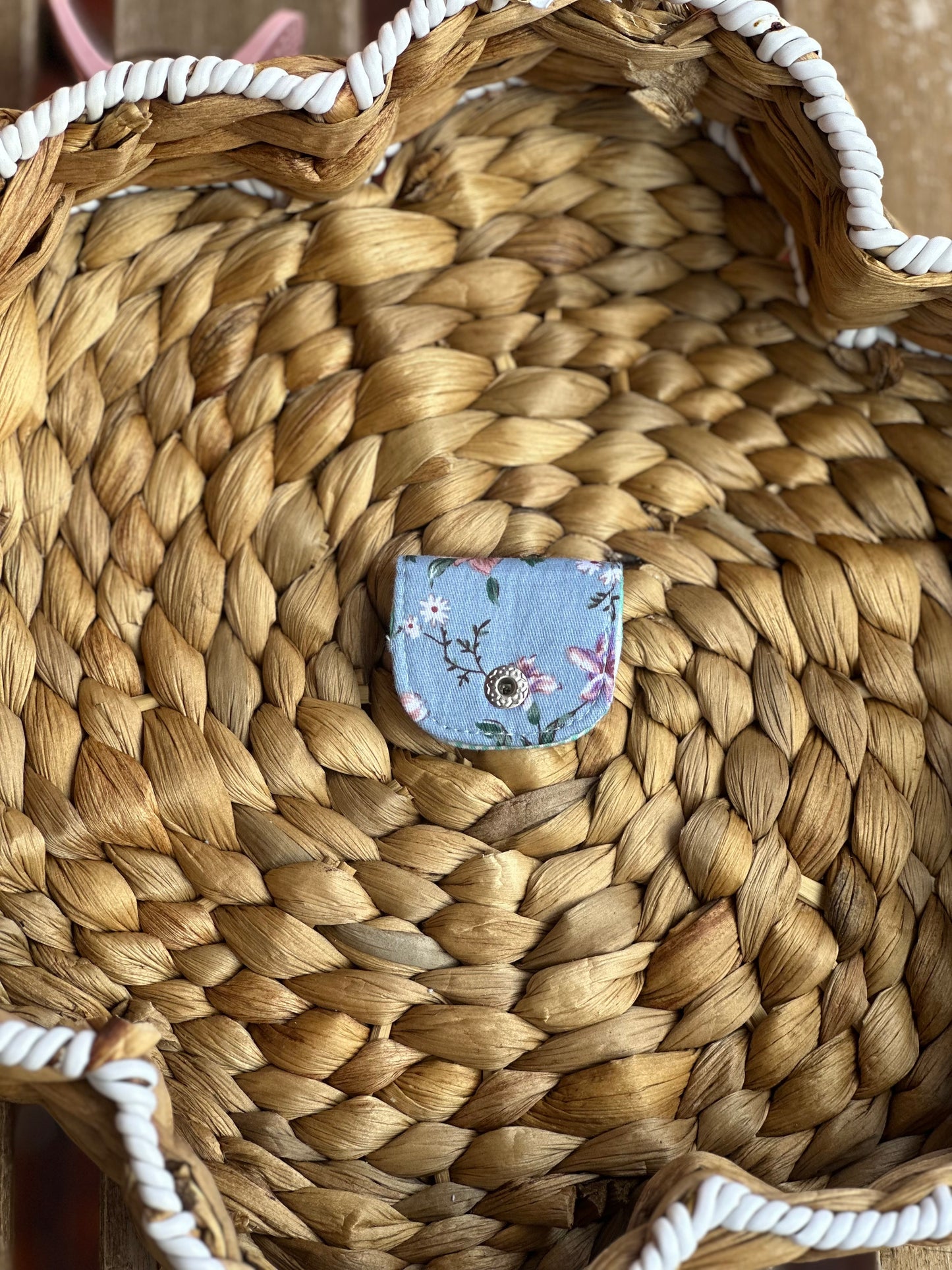 Blue Garden Cable Wrap