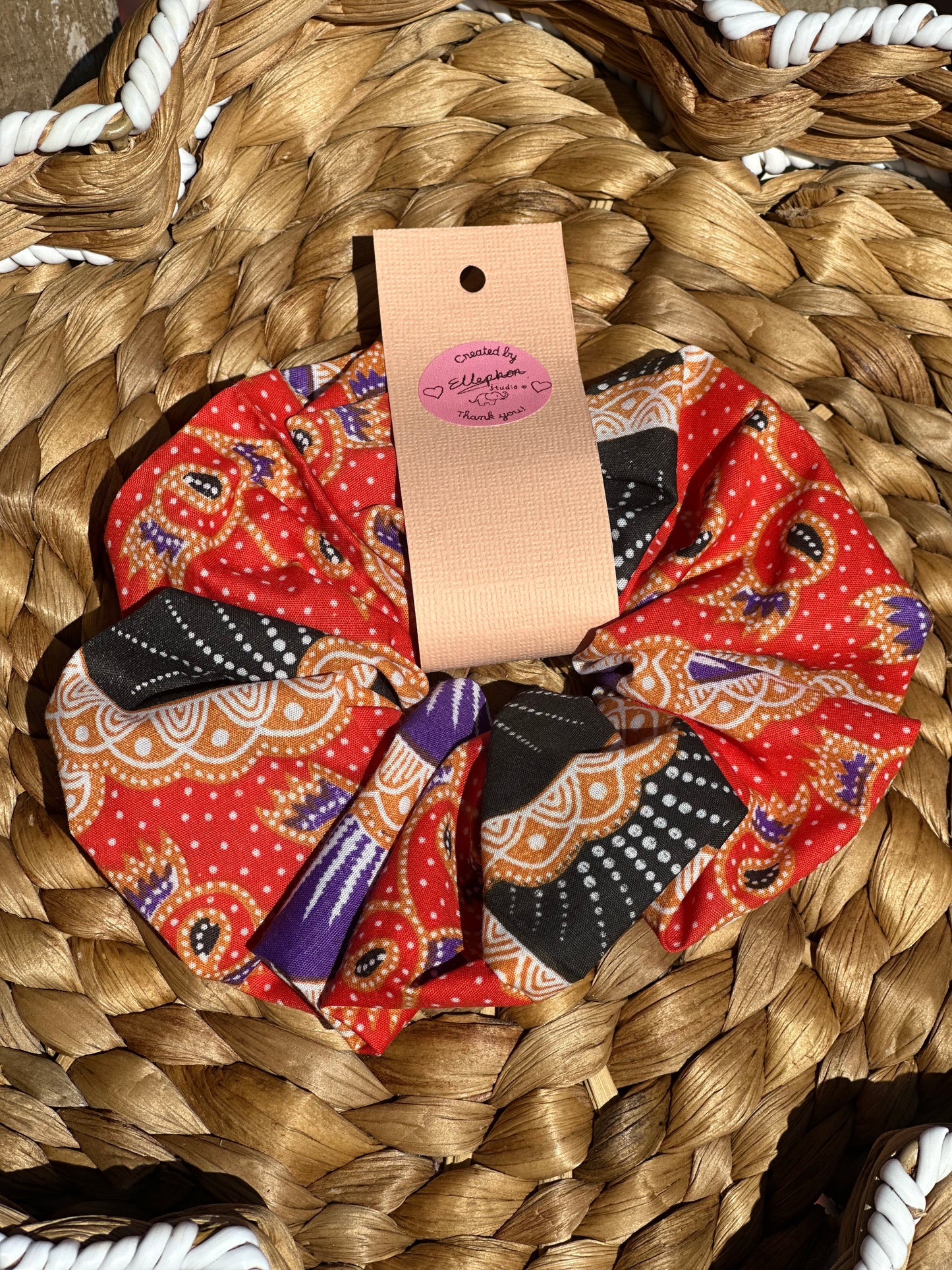Oranye Hitam Batik Hair Scrunchie