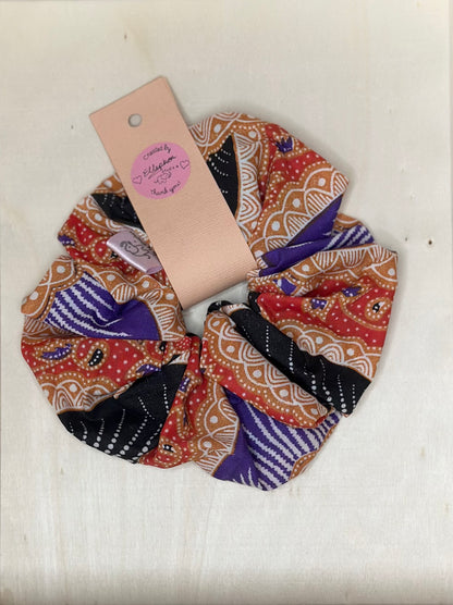 Oranye Hitam Batik Hair Scrunchie